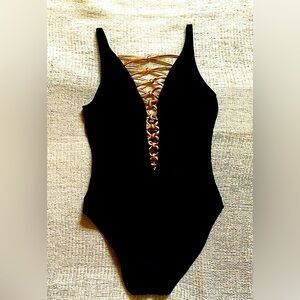 Bleu Rod Beattie Oh So Knotty Lace Down Mio One Piece Swimsuit 10 Gold & Black